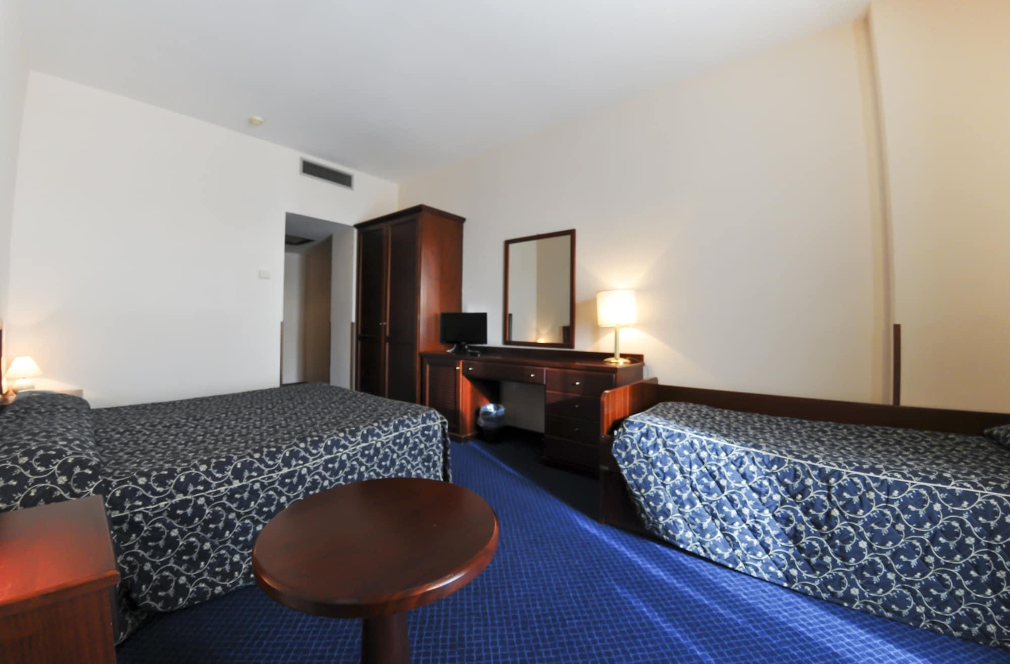 Hotel Mediterraneo Civitavecchia Exterior foto