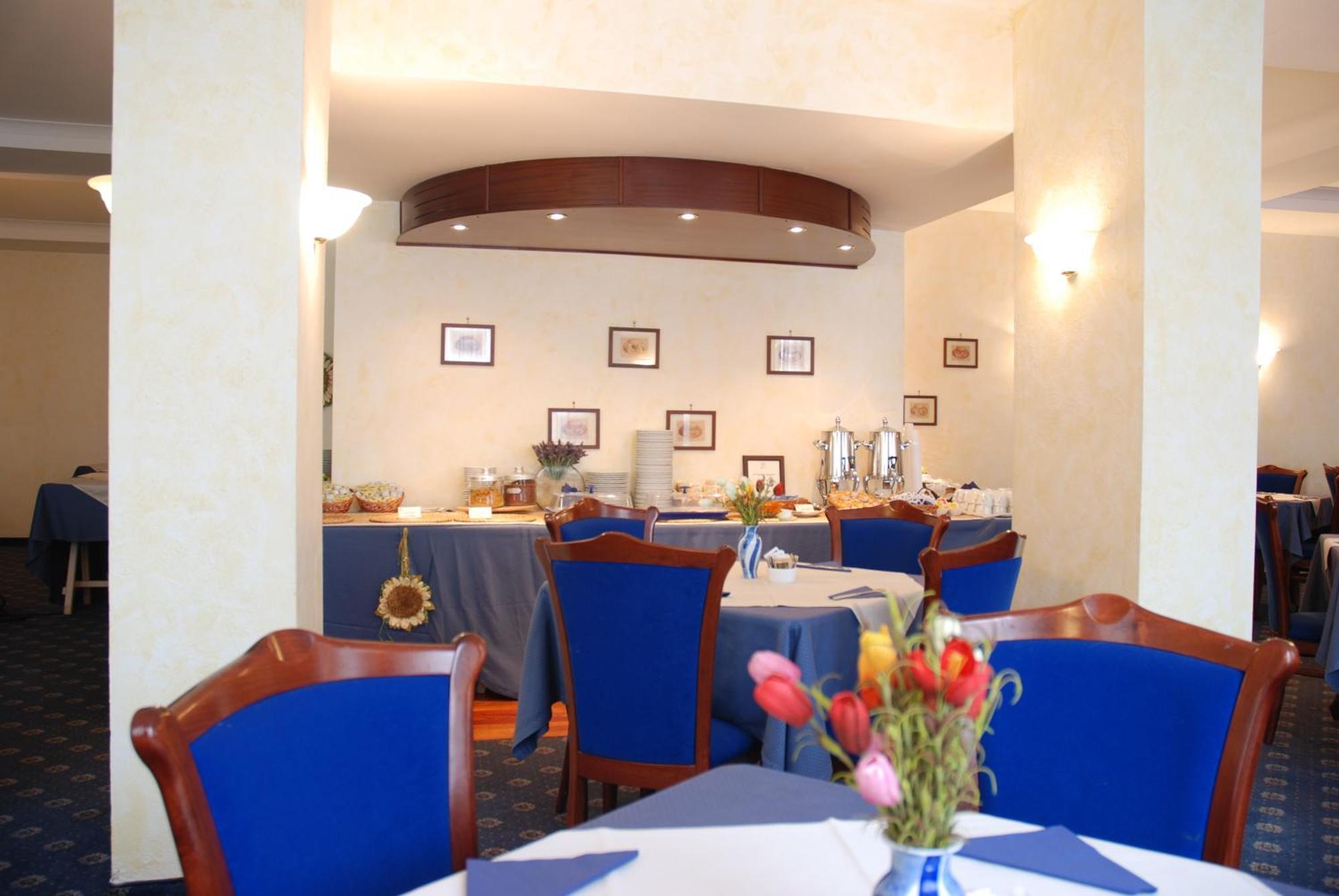 Hotel Mediterraneo Civitavecchia Exterior foto